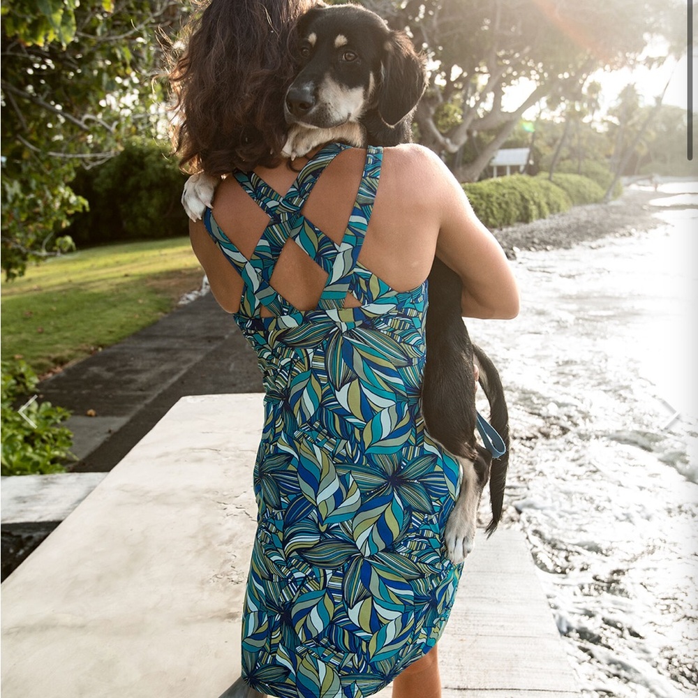 Title Nine Blue and Green Leaf Print Dress